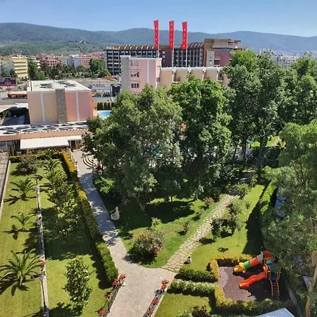 Riva Hotel 3*